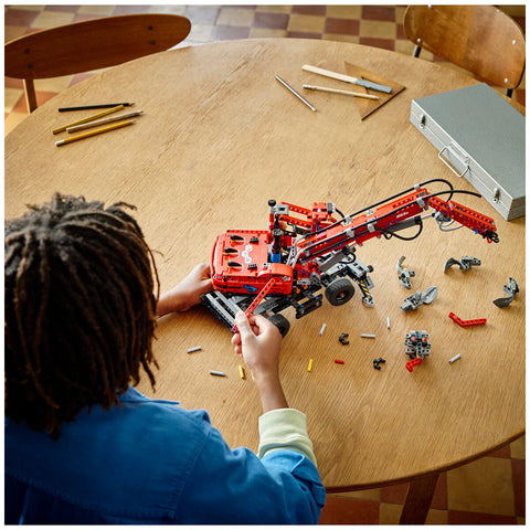 Image of LEGO Technic Material Handler 42144